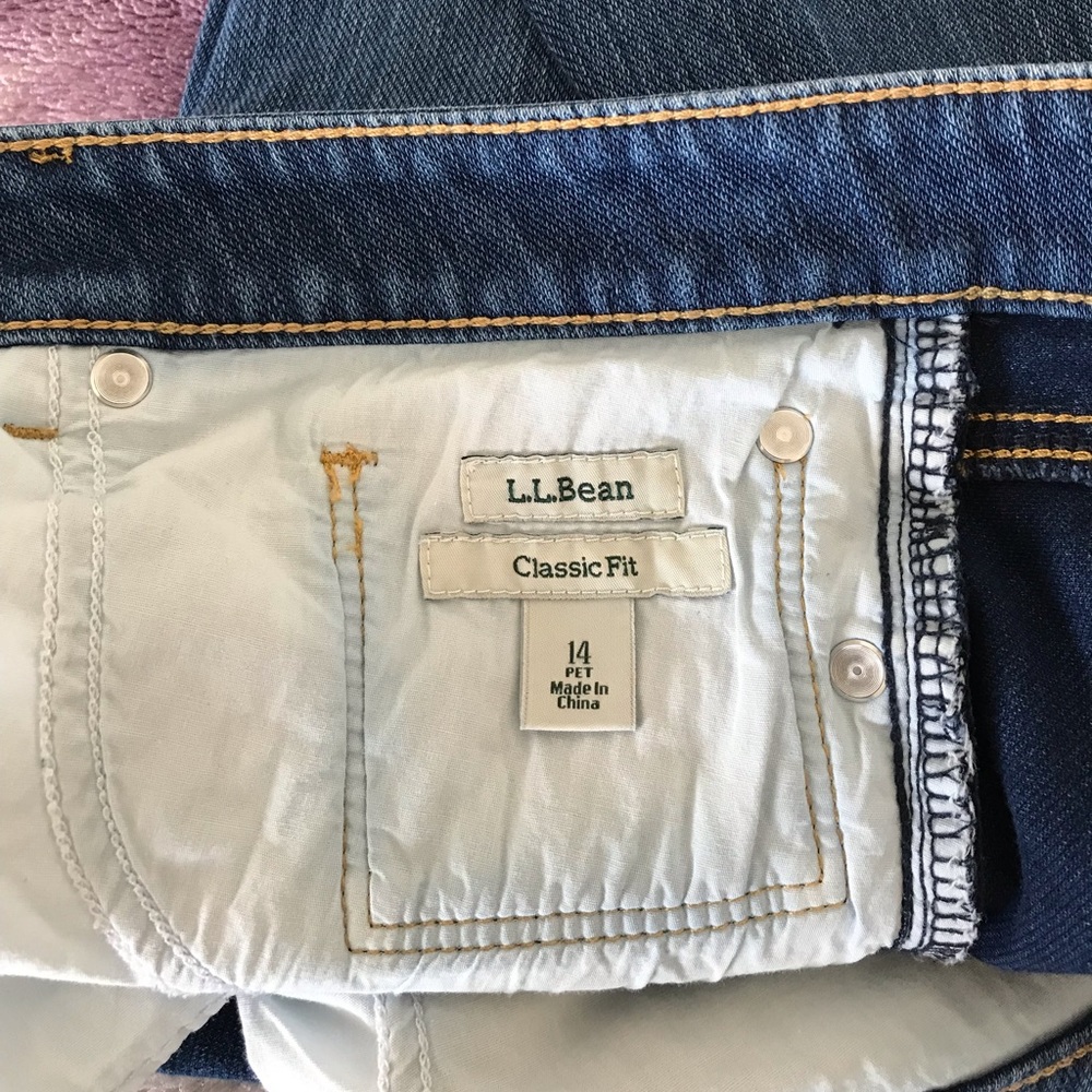 L.L. Bean Women’s Petite Jeans 👖 - Picture 7 of 14
